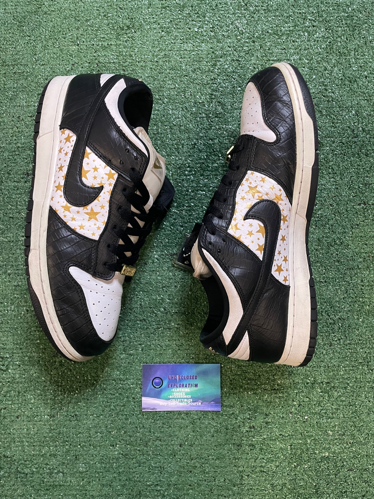 Nike SB Dunk Low X supreme black Stars size 11.5men/13women