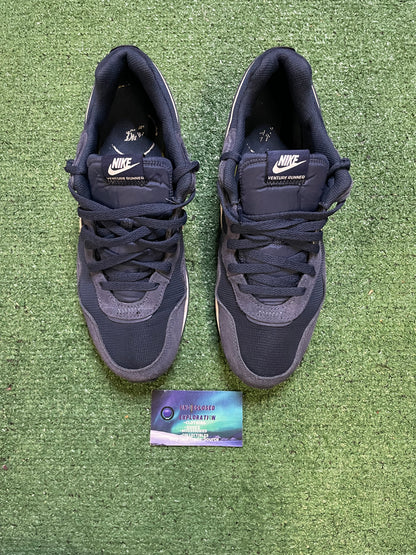 Nike venture runner midnight navy size 10men/11.5women