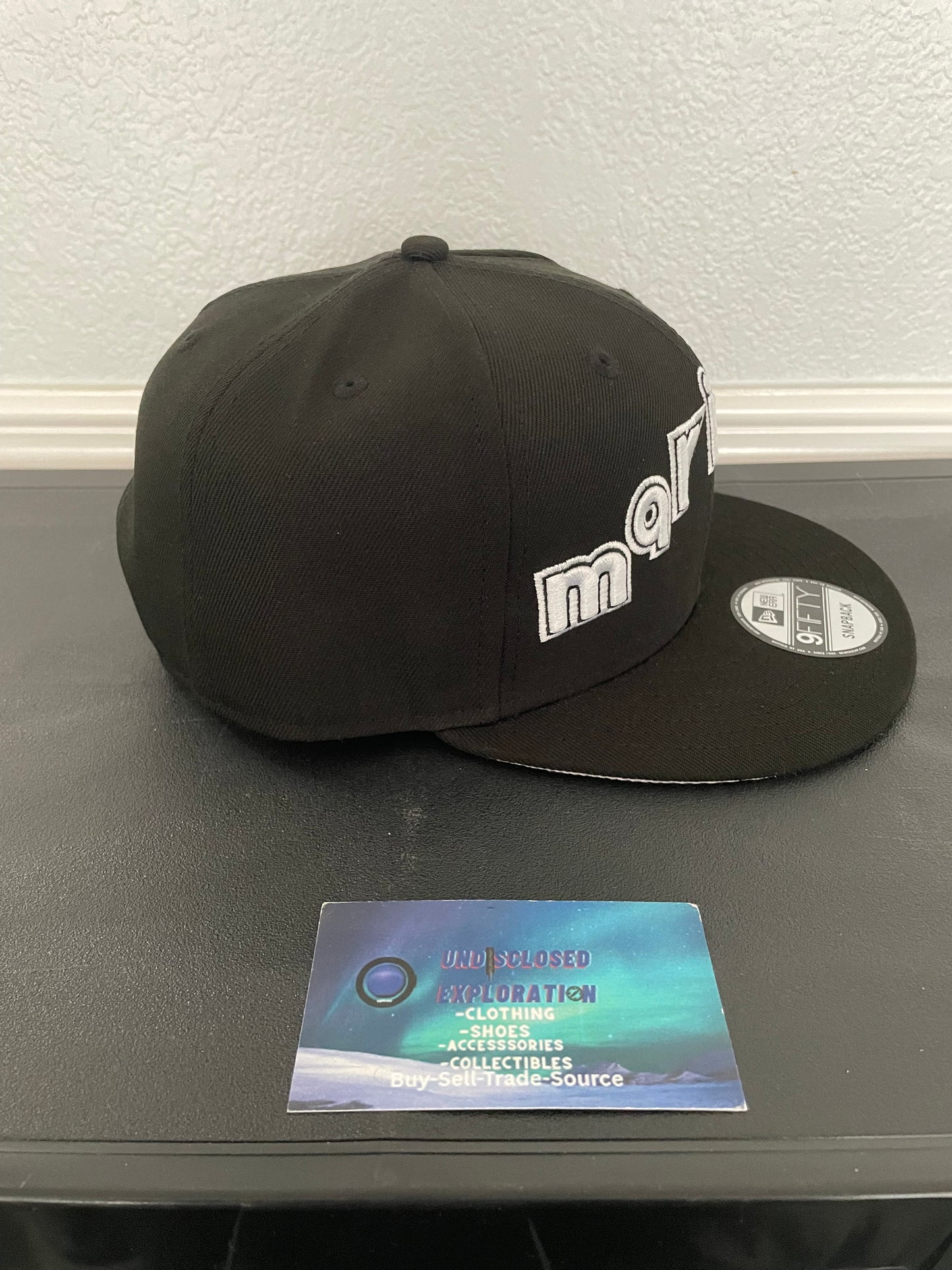 Seattle Mariners Black White Outline hat