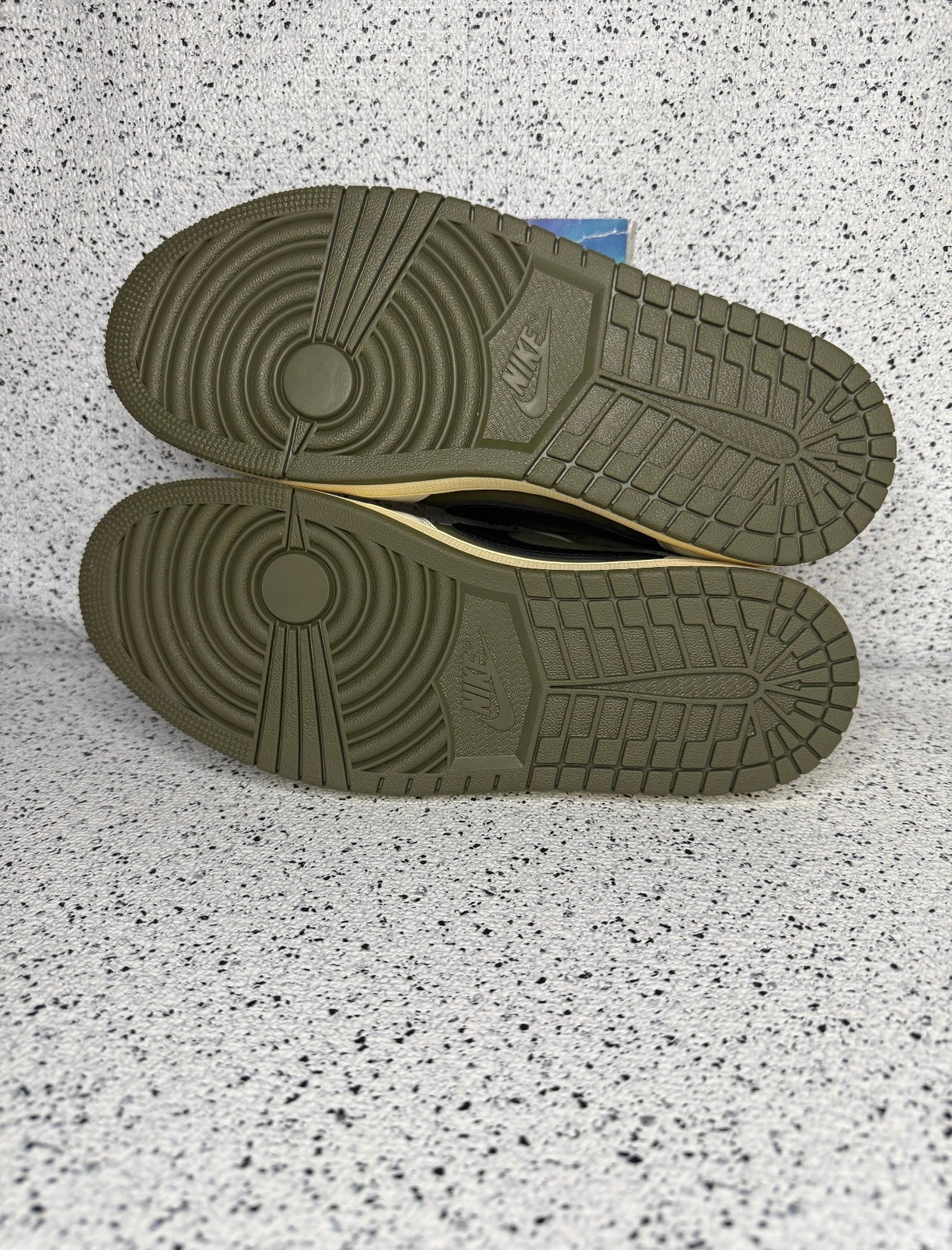Jordan 1 Low Travis Scott Medium Olive