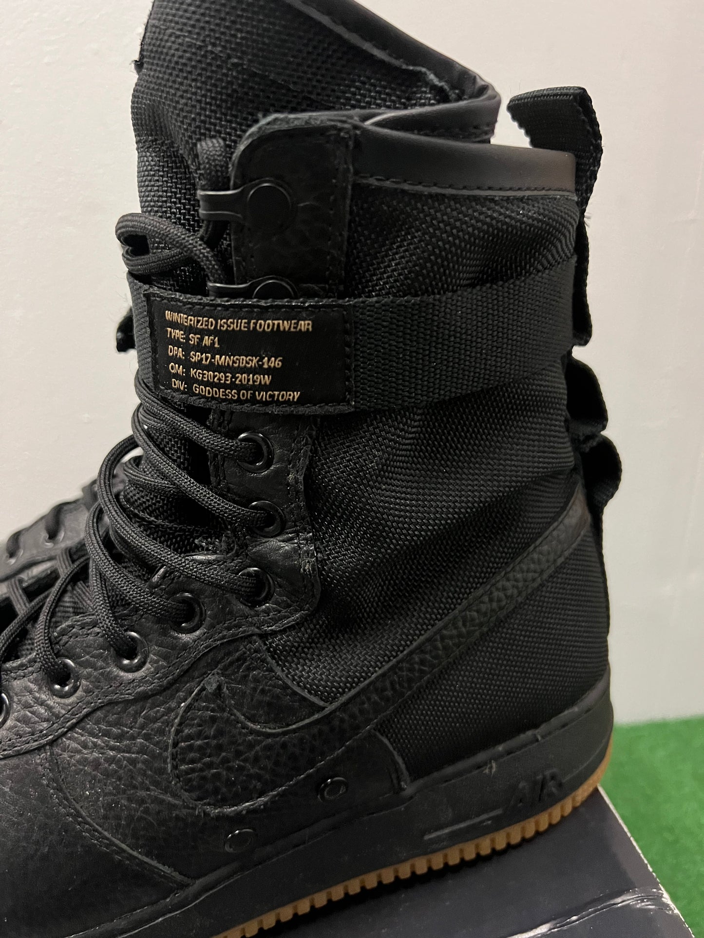 Nike SF Air Force 1 Black gum size 12men/13.5women