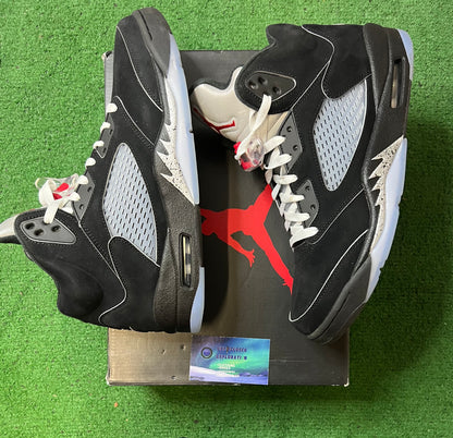 Jordan 5 metallic reimagined size 12men/13.5women