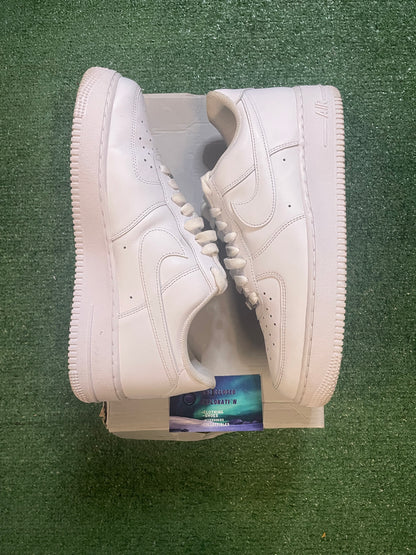 Nike Air Force 1 low triple white size 9men/10.5women