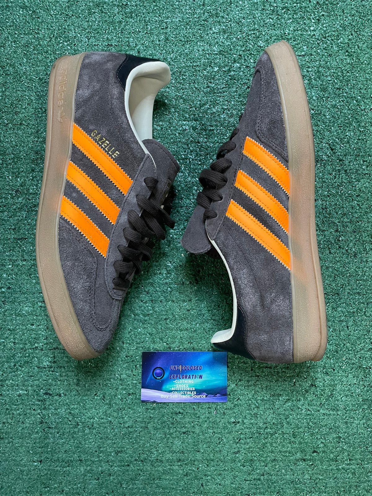 Adidas Gazelle brown & tangerine size 9.5men/11women