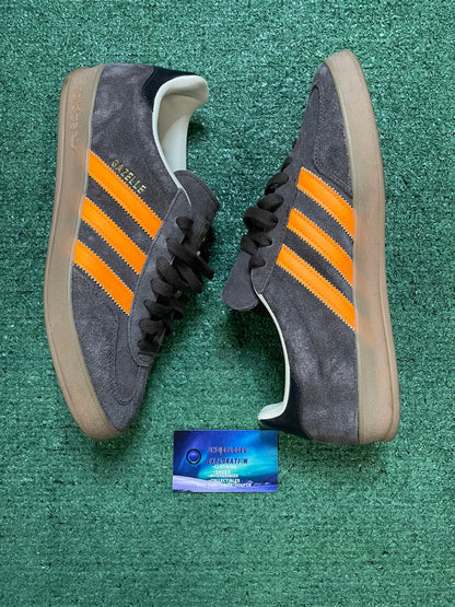 Adidas Gazelle brown & tangerine size 9.5men/11women