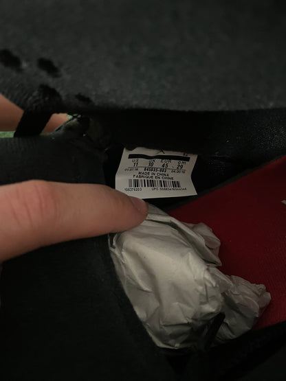 Jordan Metallic 5 2016 size 11men/12.5women