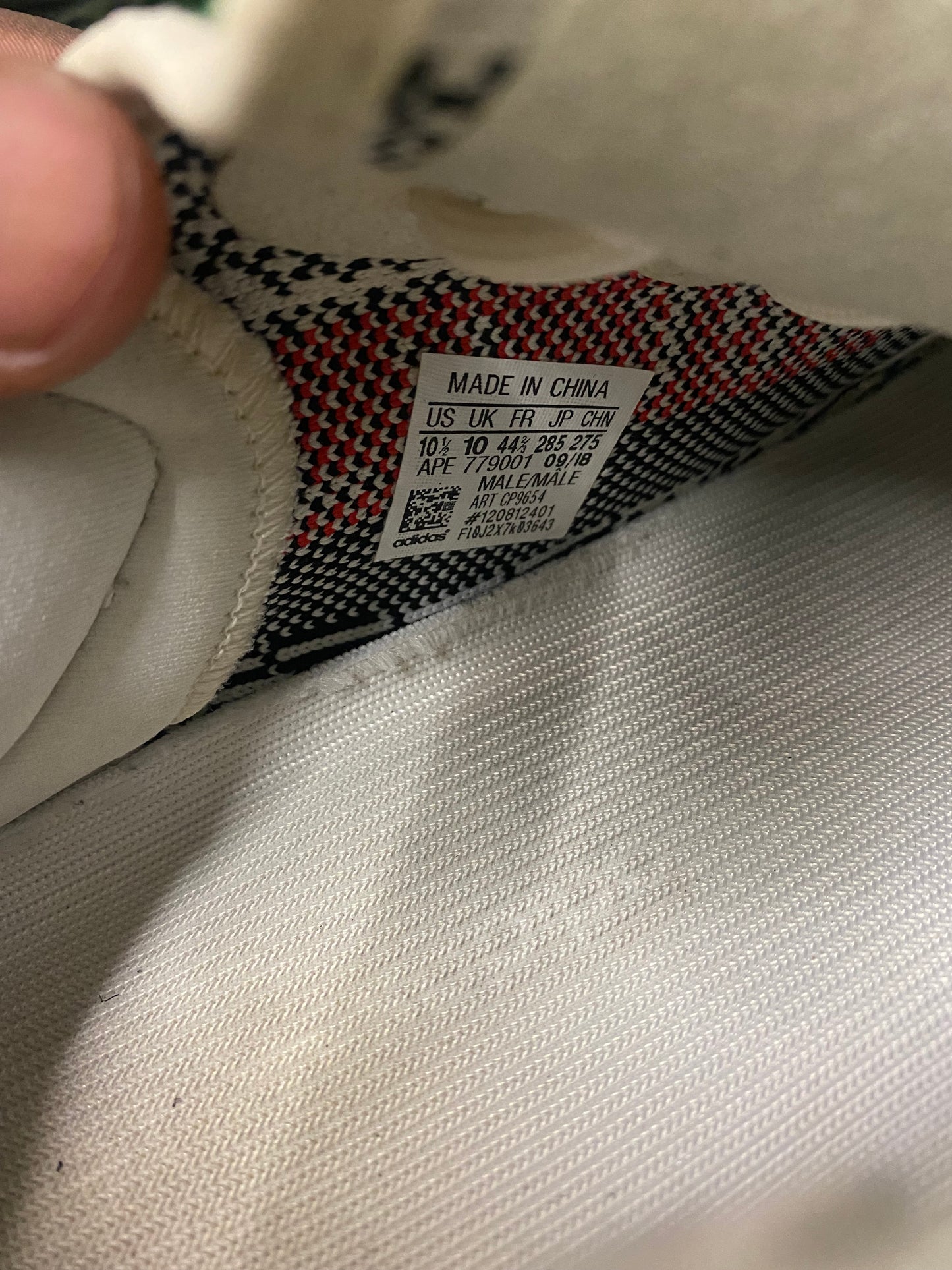 Yeezy Zebra boost 350 v2 2017 size 10.5men/12women
