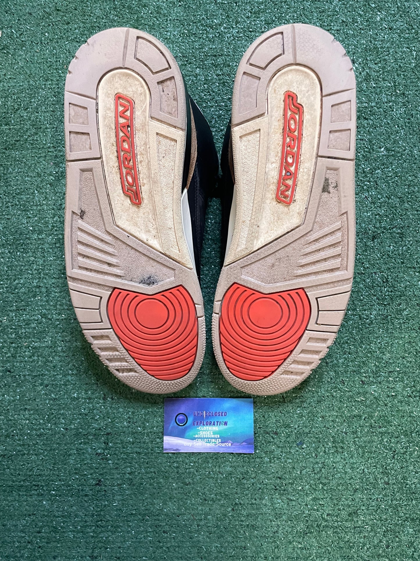 Air Jordan 3 dessert elephant size 11men/12.5women