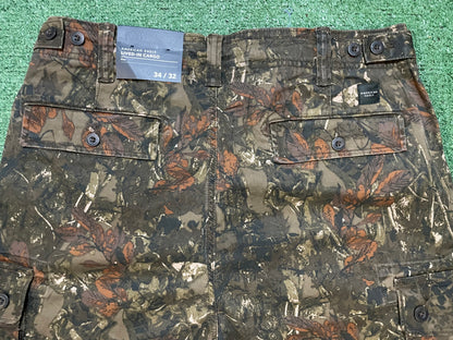 American Eagle camo forest cargo pants