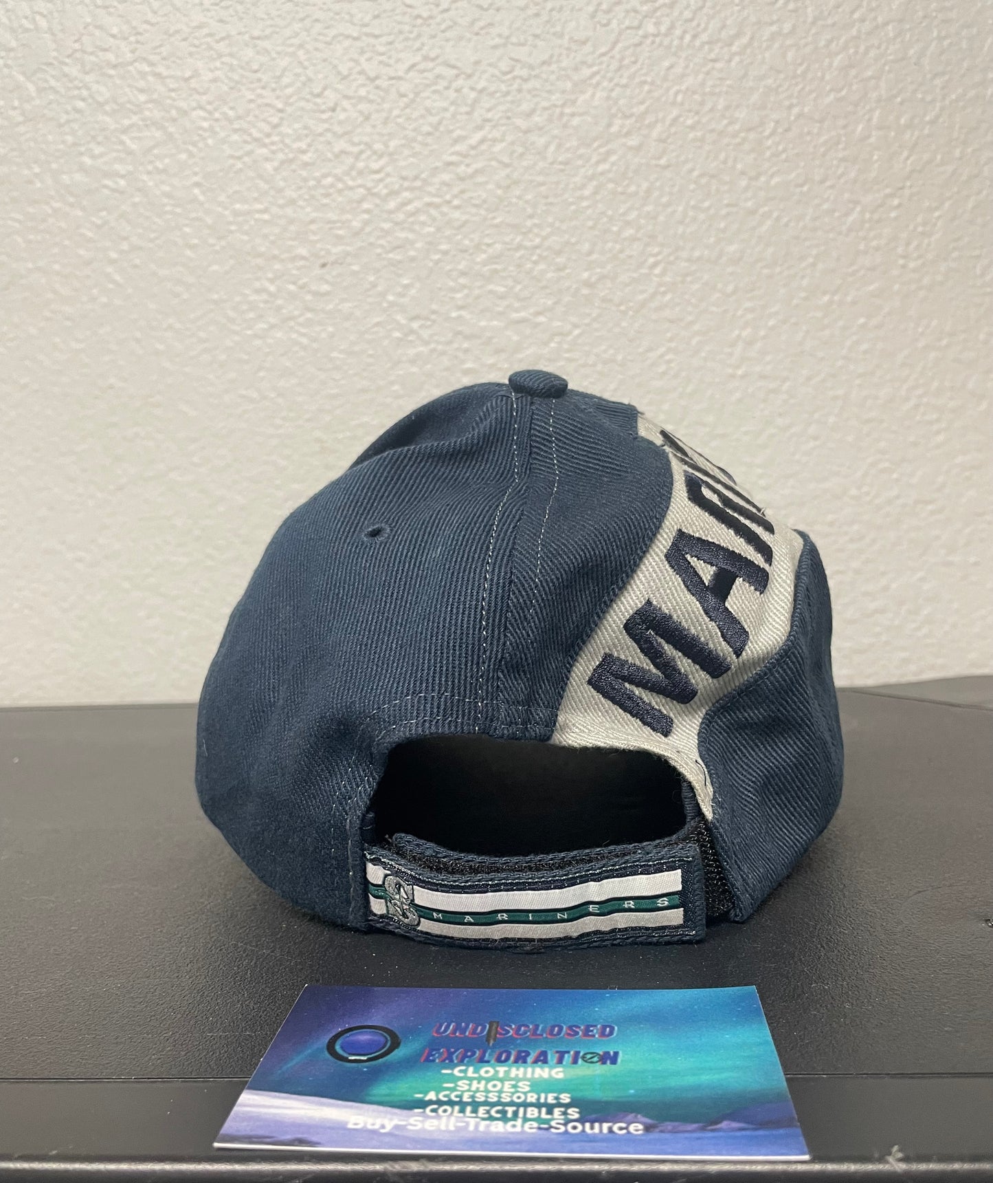 Vintage 2000s Seattle Mariners grey and navy hat