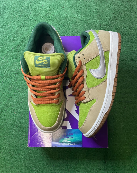 Nike SB Dunk low escargot size 10men/11.5women