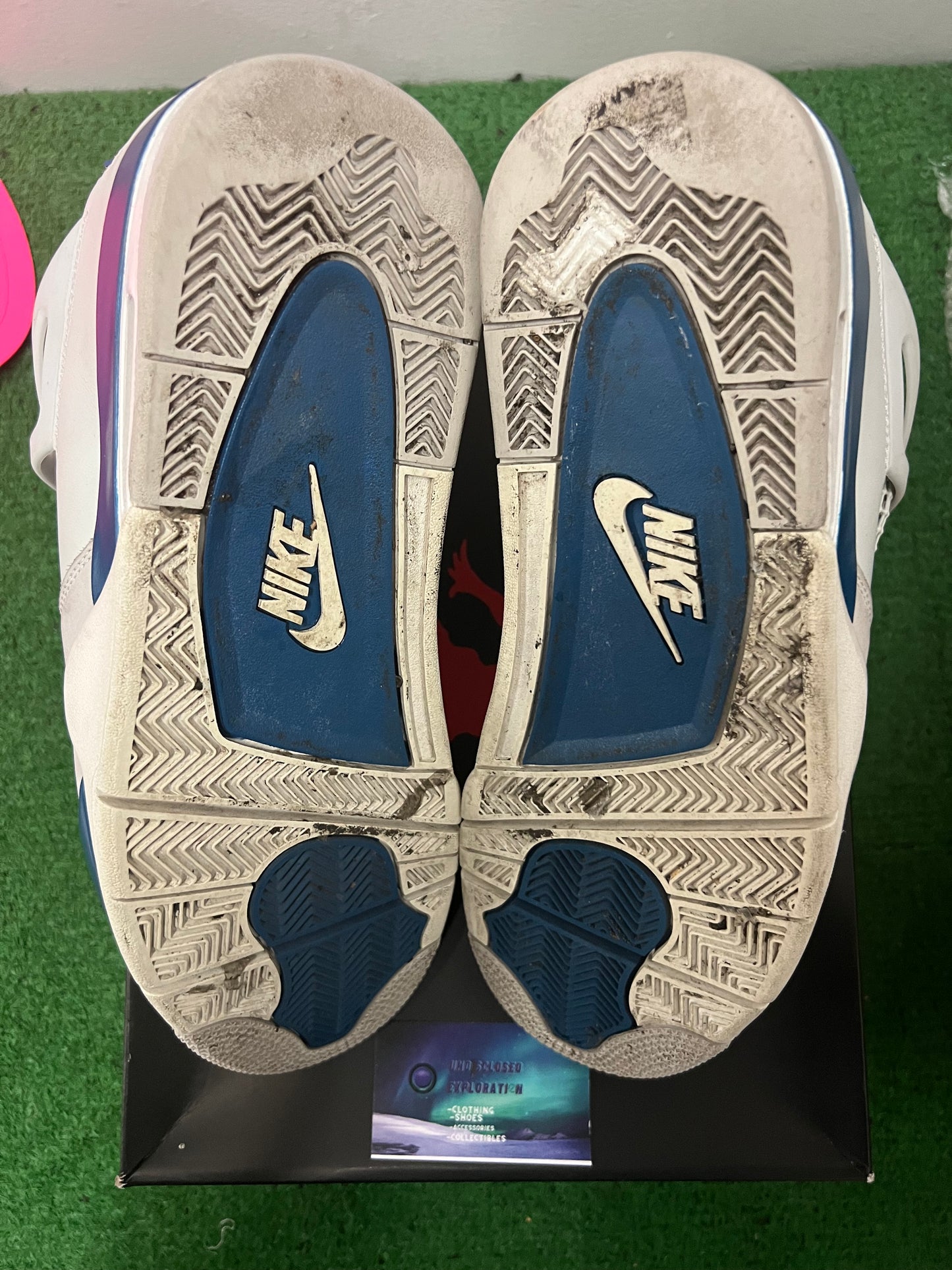 Jordan 4 military 2024 size 12men/13.5women