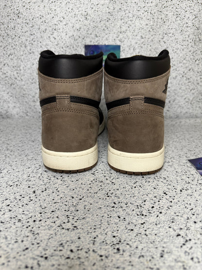 Jordan 1 Palomino 10 Men/11.5 Women “Preowned”