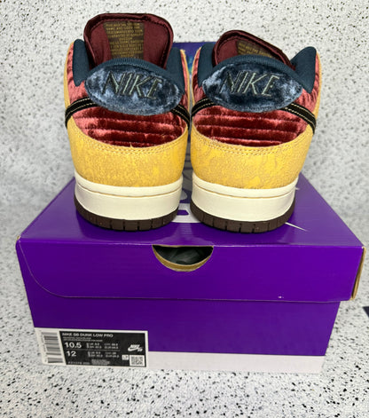 Nike Dunk SB Low City Of Cinema 10.5 Men/12 Women “Preowned”