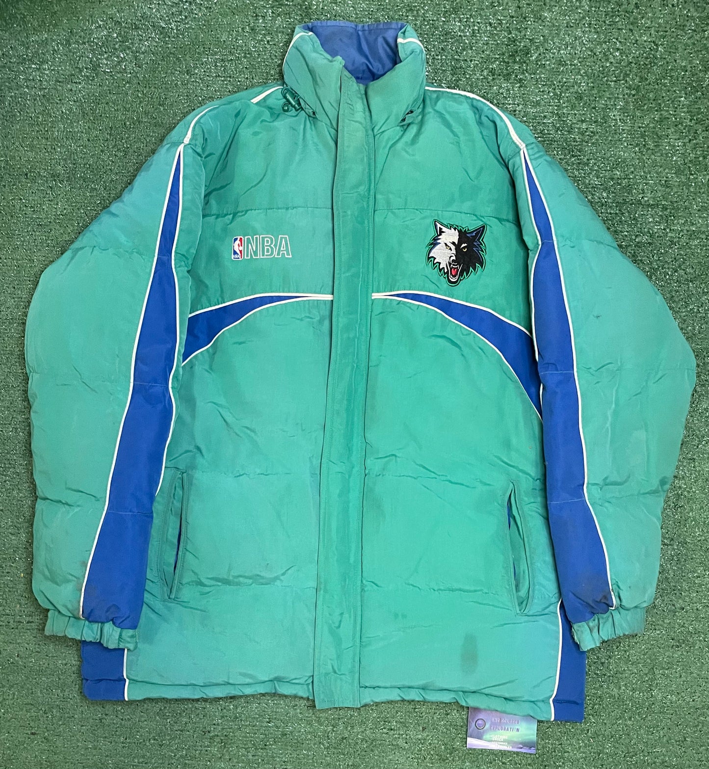 Vintage 1990s Minnesota Timberwolves reversible jacket