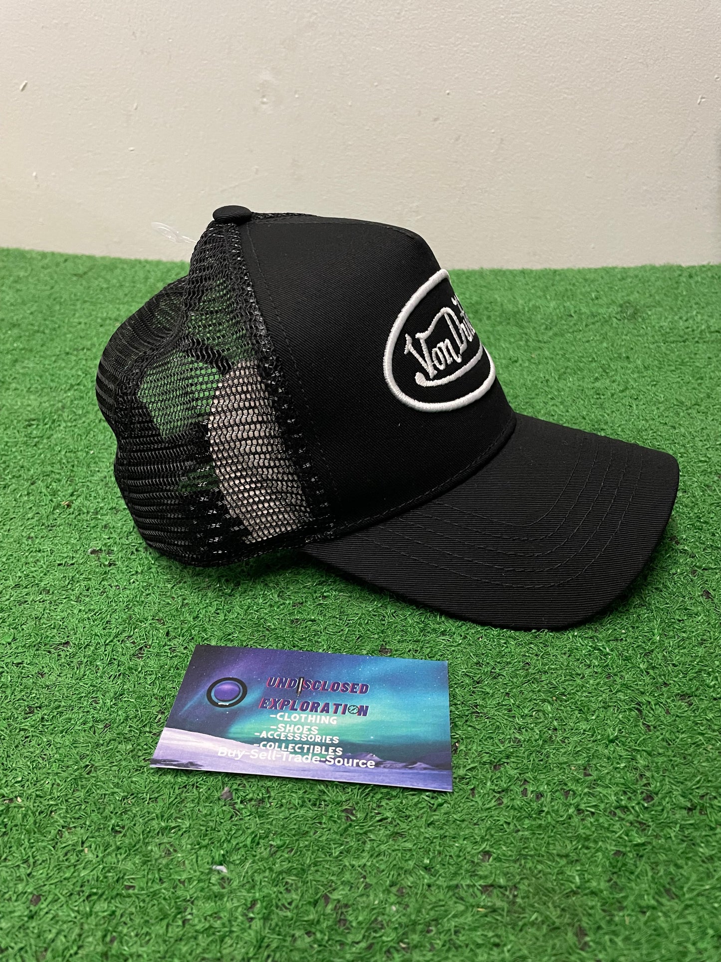 Von Dutch staple black hat