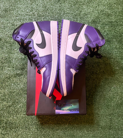 Jordan 1 High Court Purple size 8men/9.5women