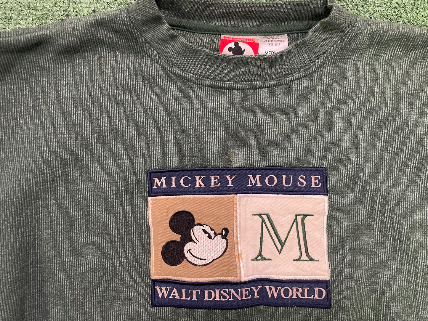 Vintage 1990s Mickey Mouse Walt Disney world crewneck