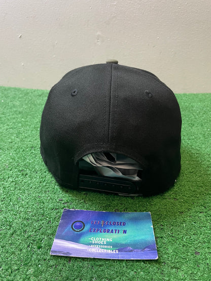 New York upside down black and olive hat