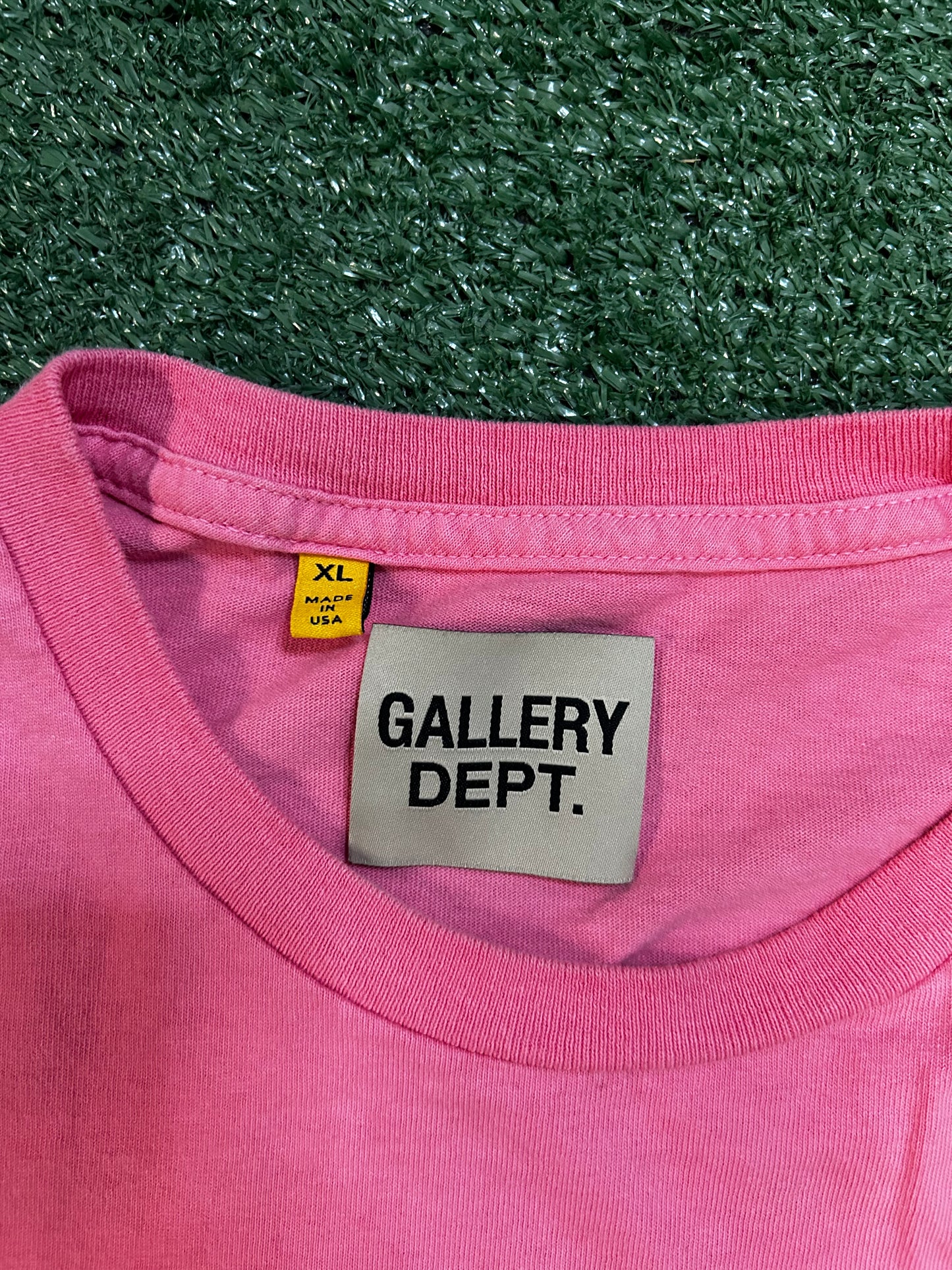 Gallery dept longsleeve pink pocket tee