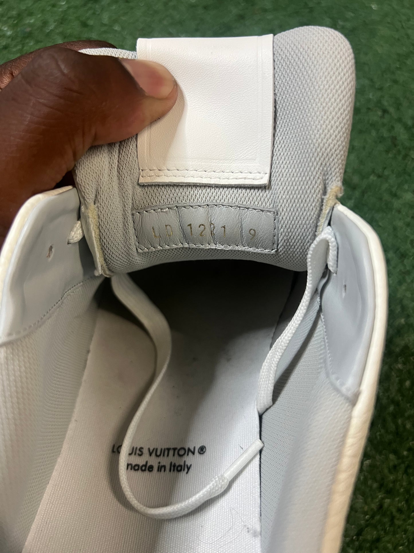 Louis Vuitton Trainer Low White size 10.5men/12women