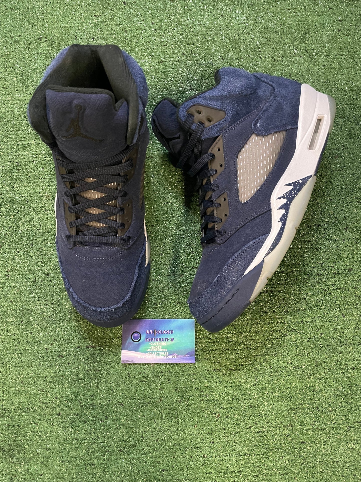 Air Jordan 5 midnight navy size 11men/12.5women