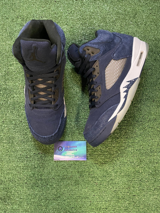 Air Jordan 5 midnight navy size 11men/12.5women