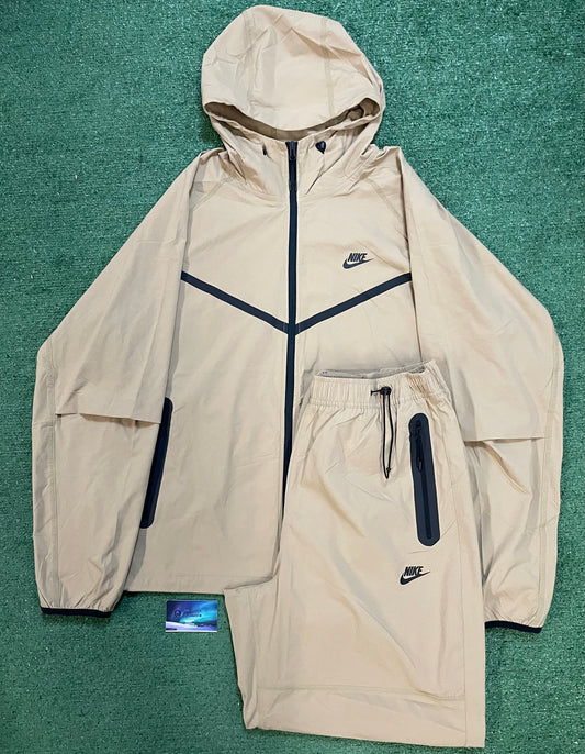 Nike Tech windbreaker beige sweatsuit