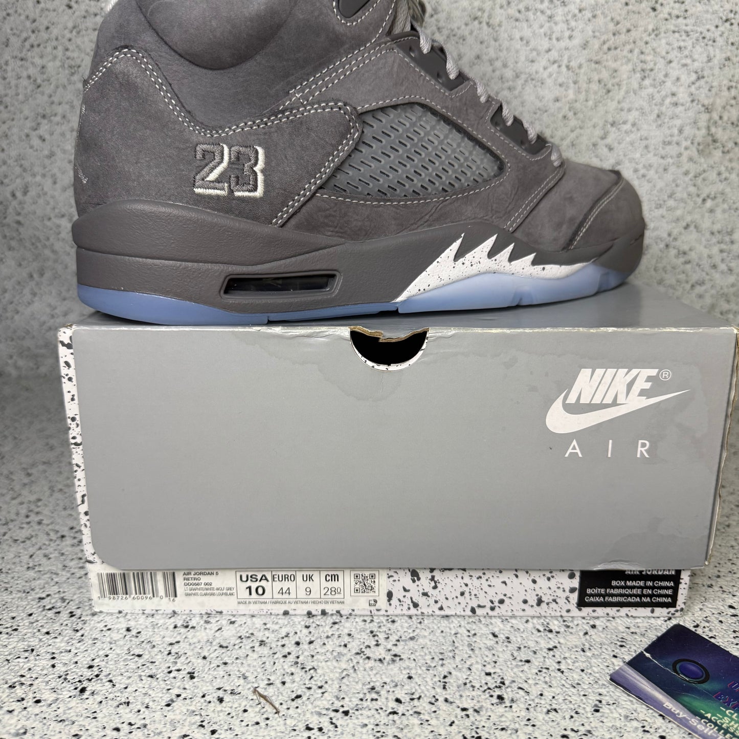 Jordan 5 Wolf Grey 10 Men/11.5 Women “Preowned”