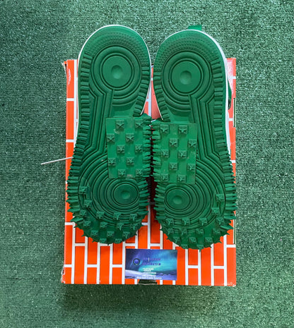 Off white X Nike Air Force 1 Mid pine green size 11men/12.5women