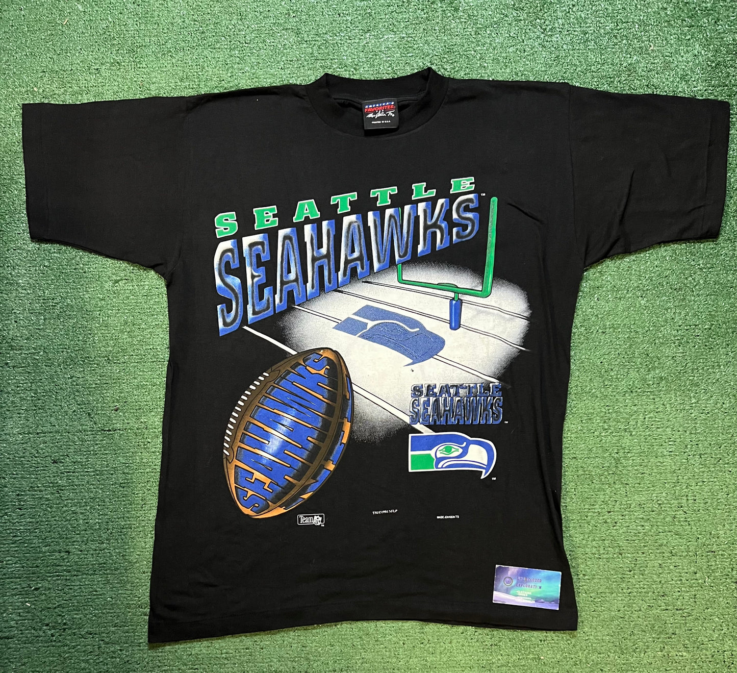 Vintage 1990s Seattle Seahawks field post tee