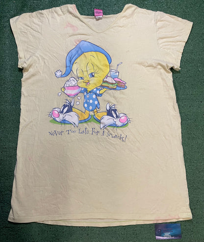 Vintage 2000s looney tunes Tweety bird never too late for a snack yellow tee