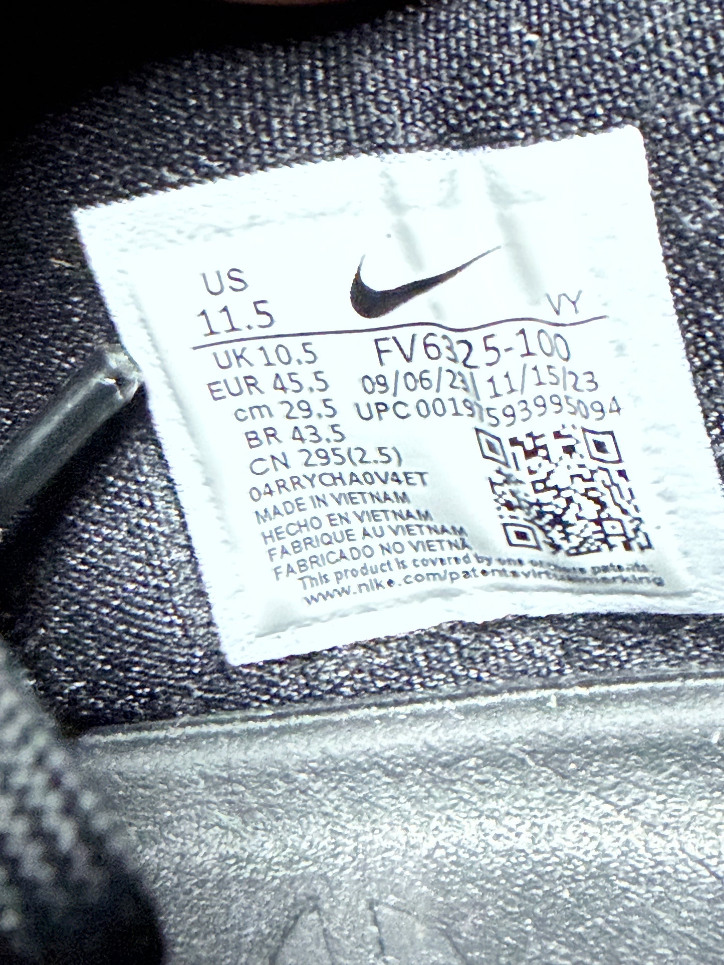 Kobe 8 Mambacita 11.5 Men/13 Women “Preowned”