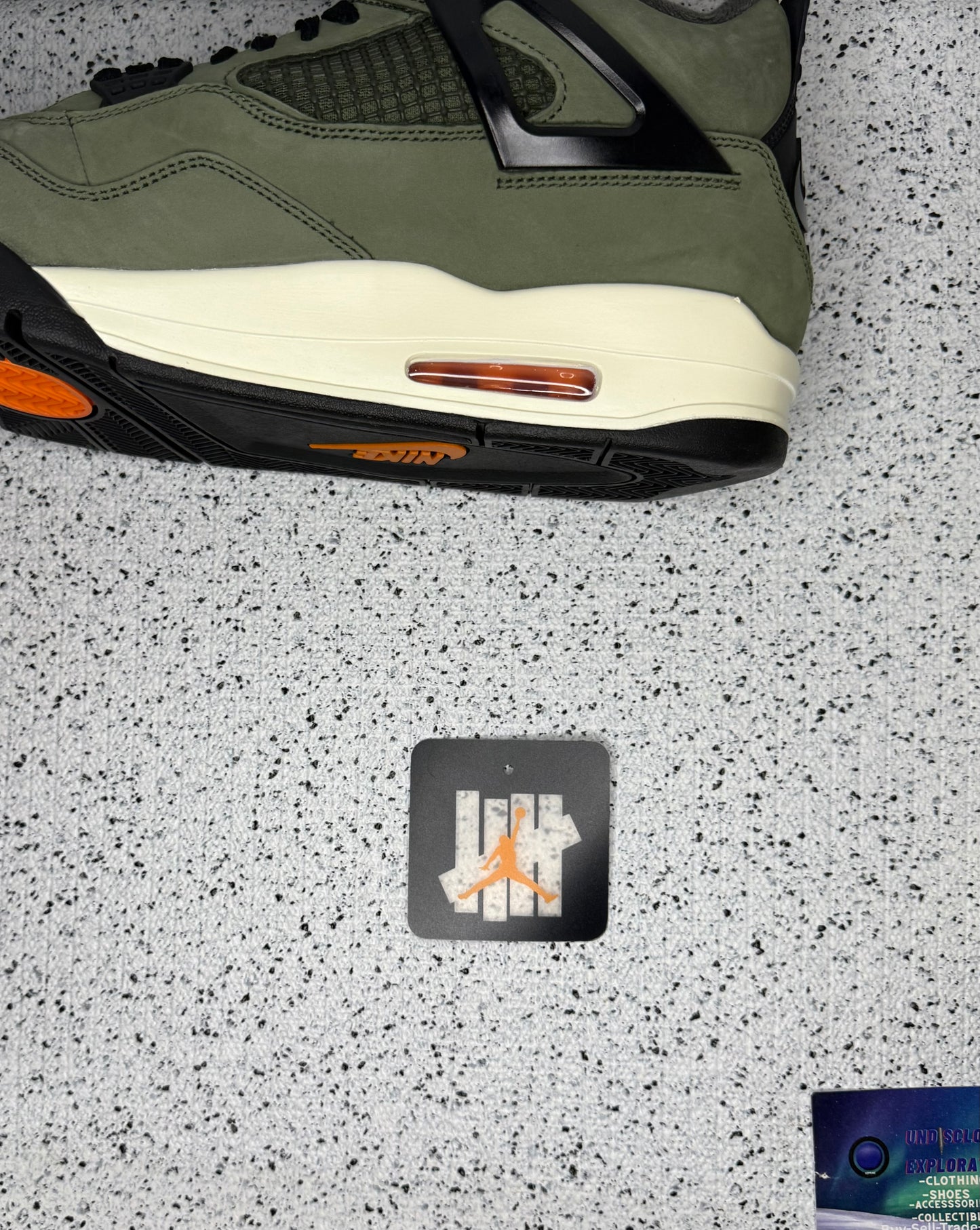 Jordan 4 Undefeated
