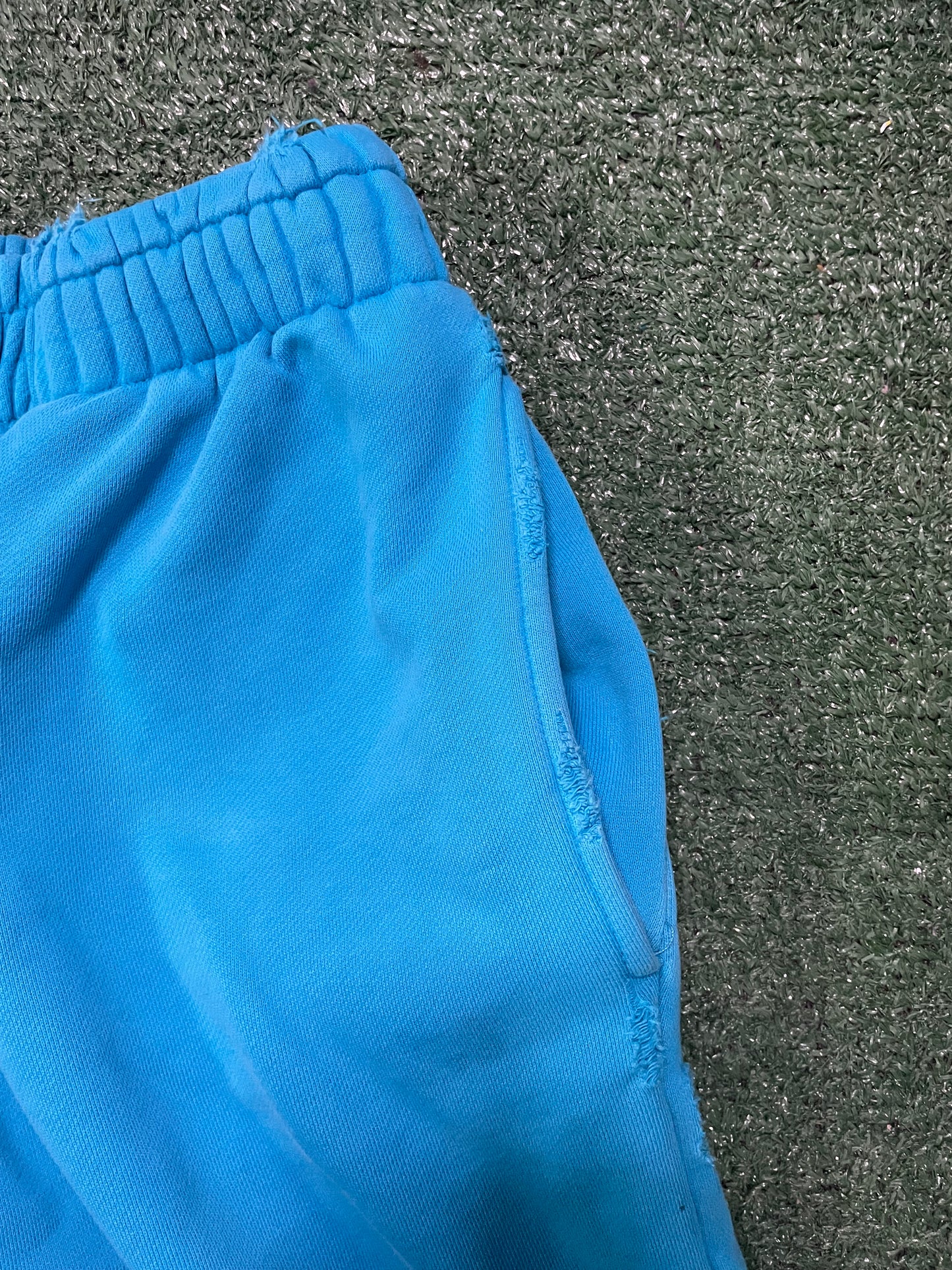 GV Gallery Raspberry Hills agua sweatpants