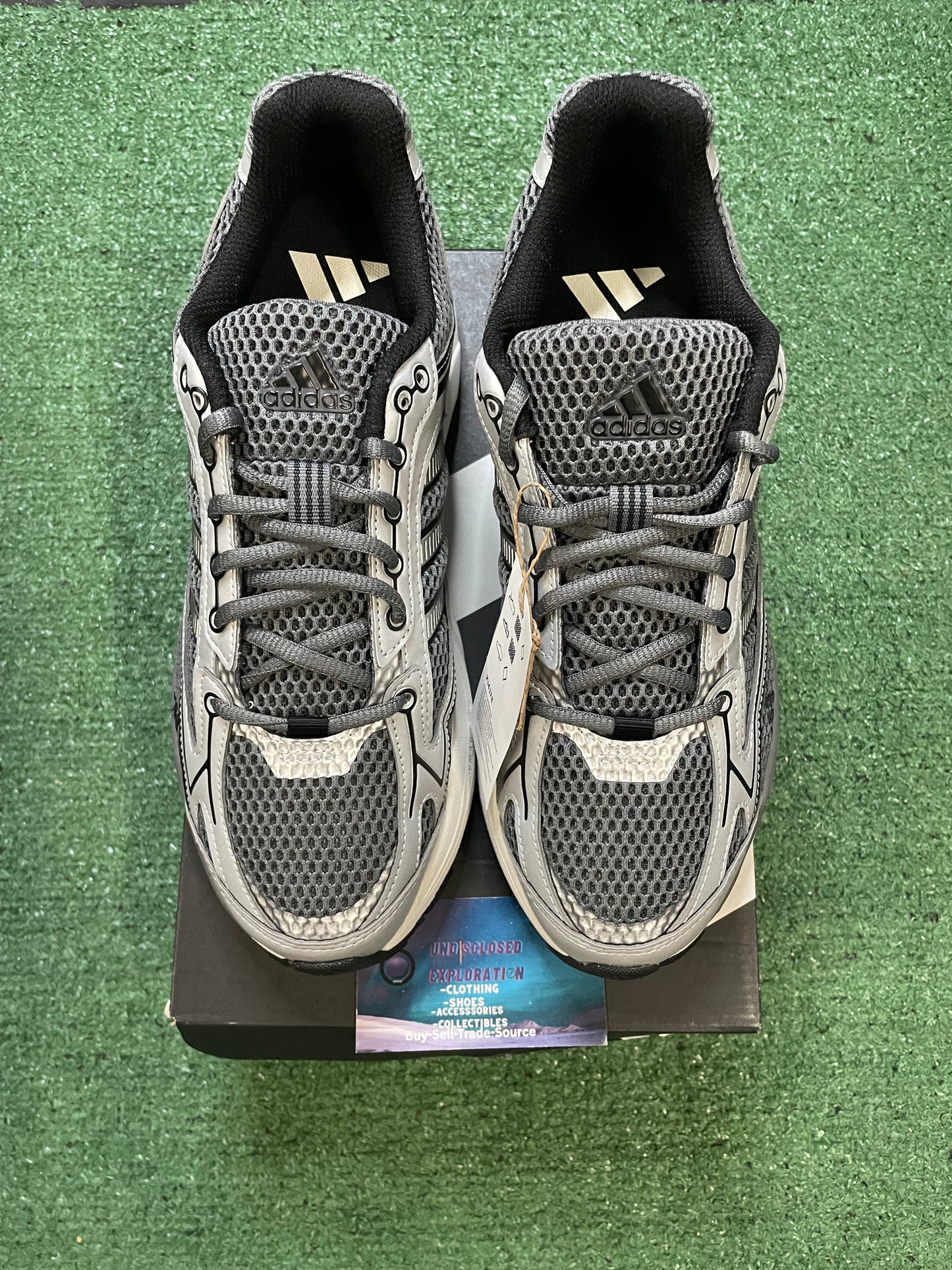 Adidas spiritain 2000 grey