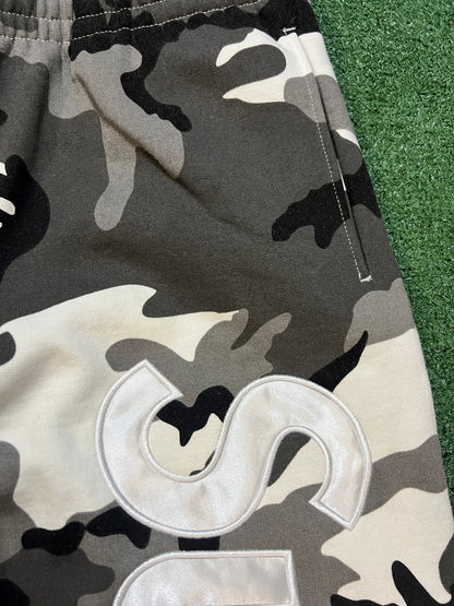 Supreme snow camo satin applique sweatpants