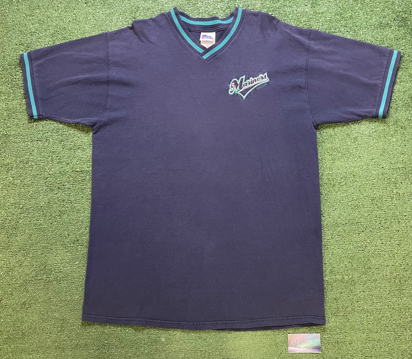 Vintage 1990s Seattle Mariners embroidered tee