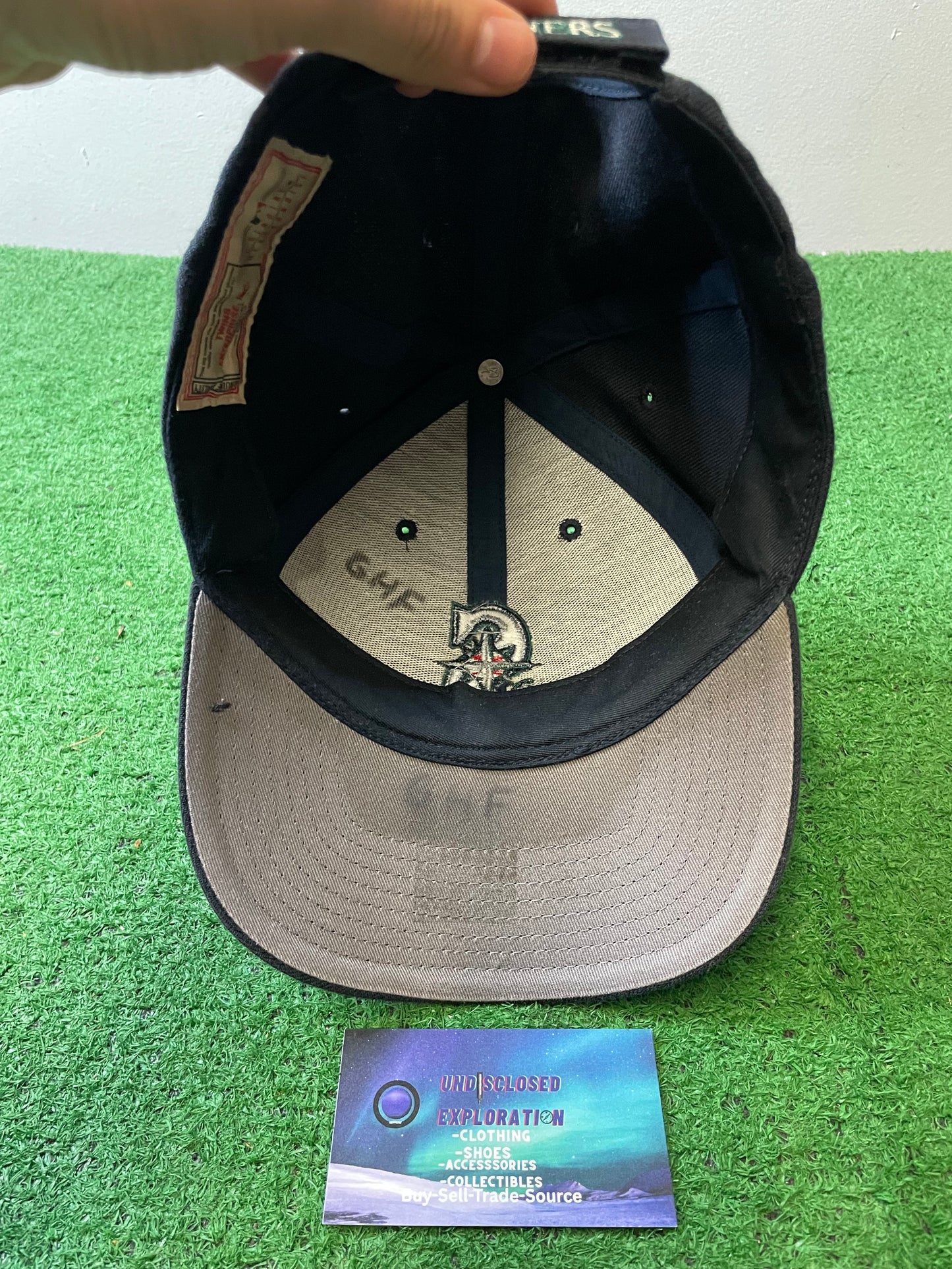 Vintage 1990s Seattle Mariners embroidered MLB hat