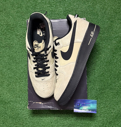 Nike Air Force 1 Desert Khaki 12 Men/13.5 Women “Preowned”