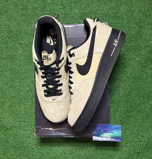 Nike Air Force 1 Desert Khaki 12 Men/13.5 Women “Preowned”