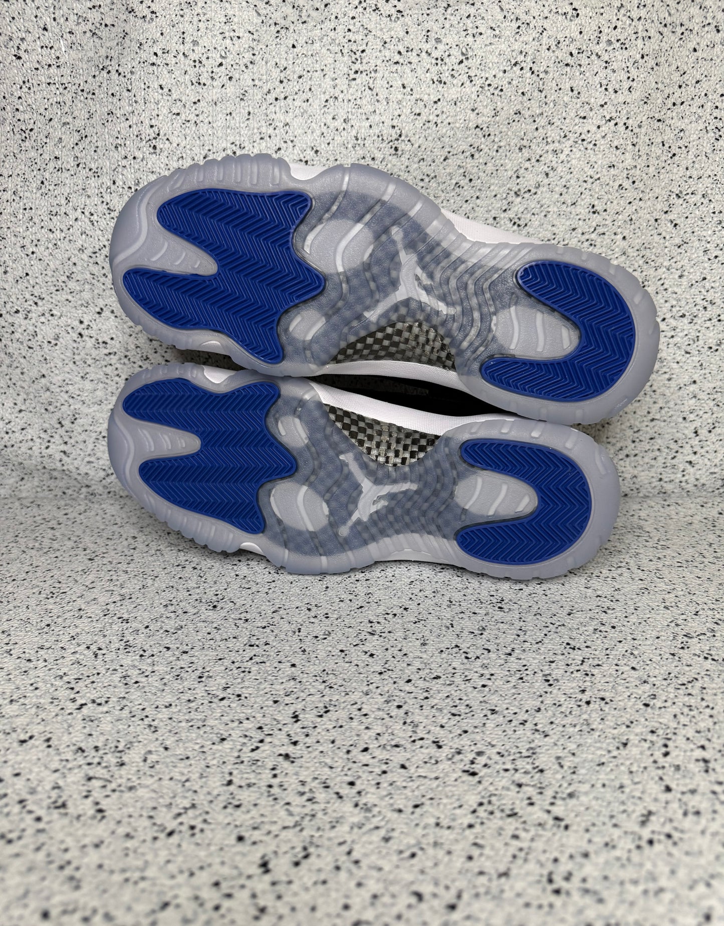 Jordan 11 Low Space Jam