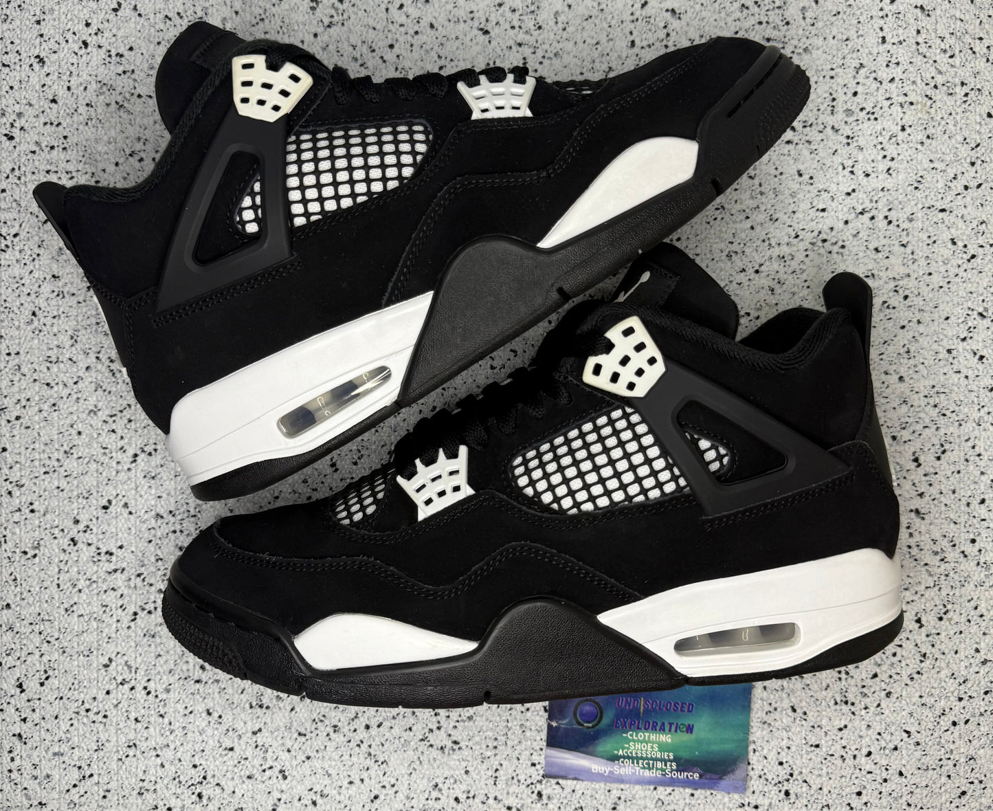 Jordan 4 White Thunder 9 Men/10.5 Women “Preowned”