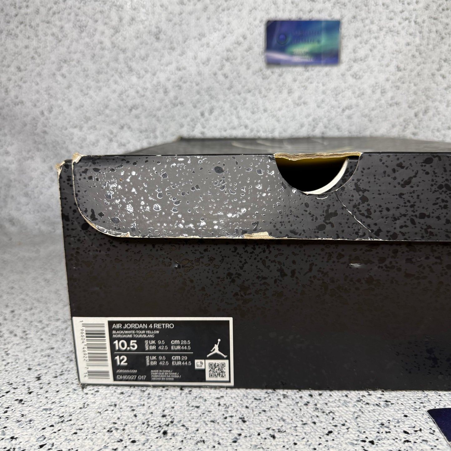 Jordan 4 Thunder 10.5 Men “Preowned”