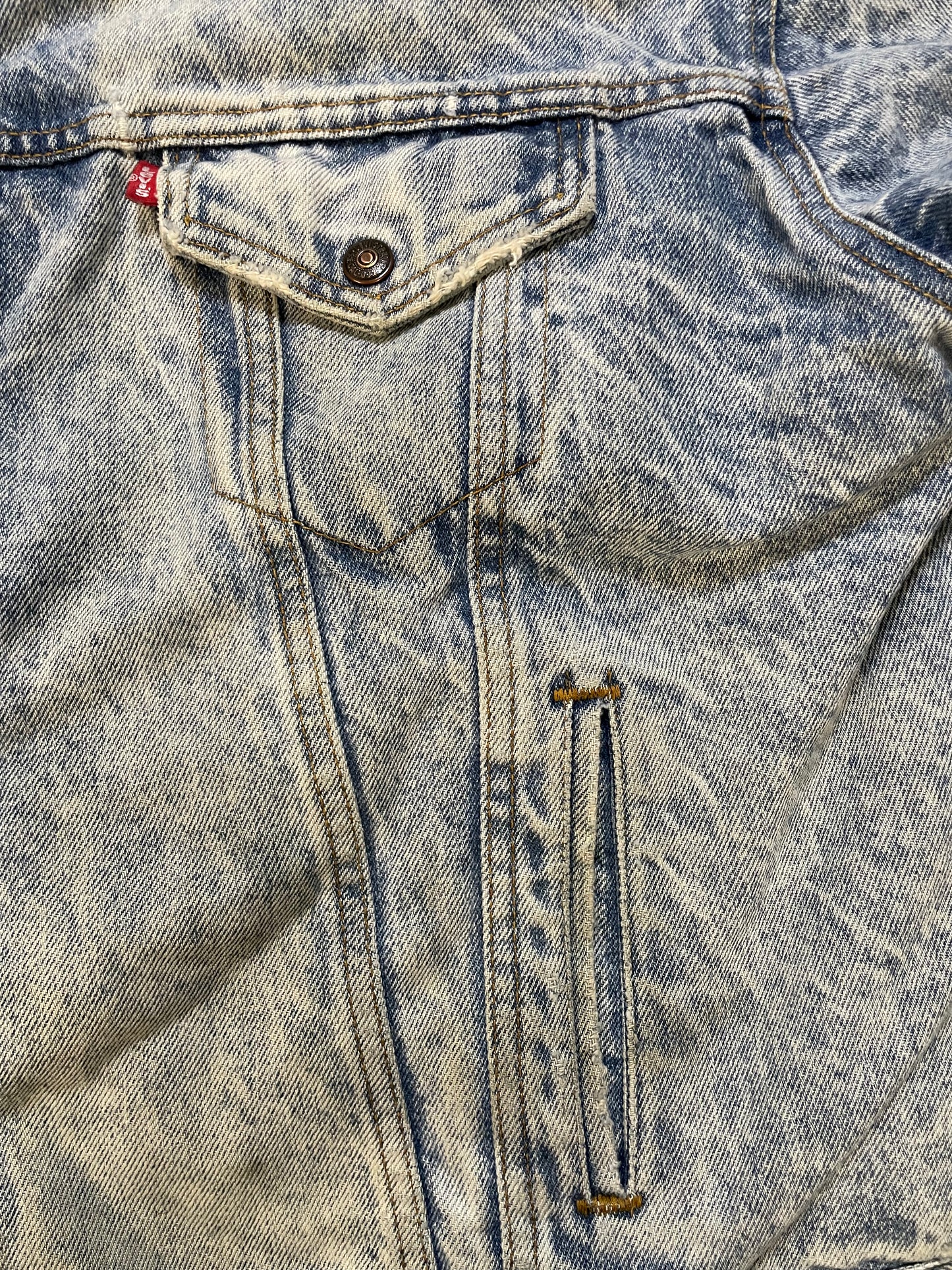 Vintage 1980s Levi’s light wash Sherpa jean jacket