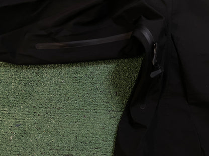 GV Gallery Raspberry Hills casamigo rain jacket