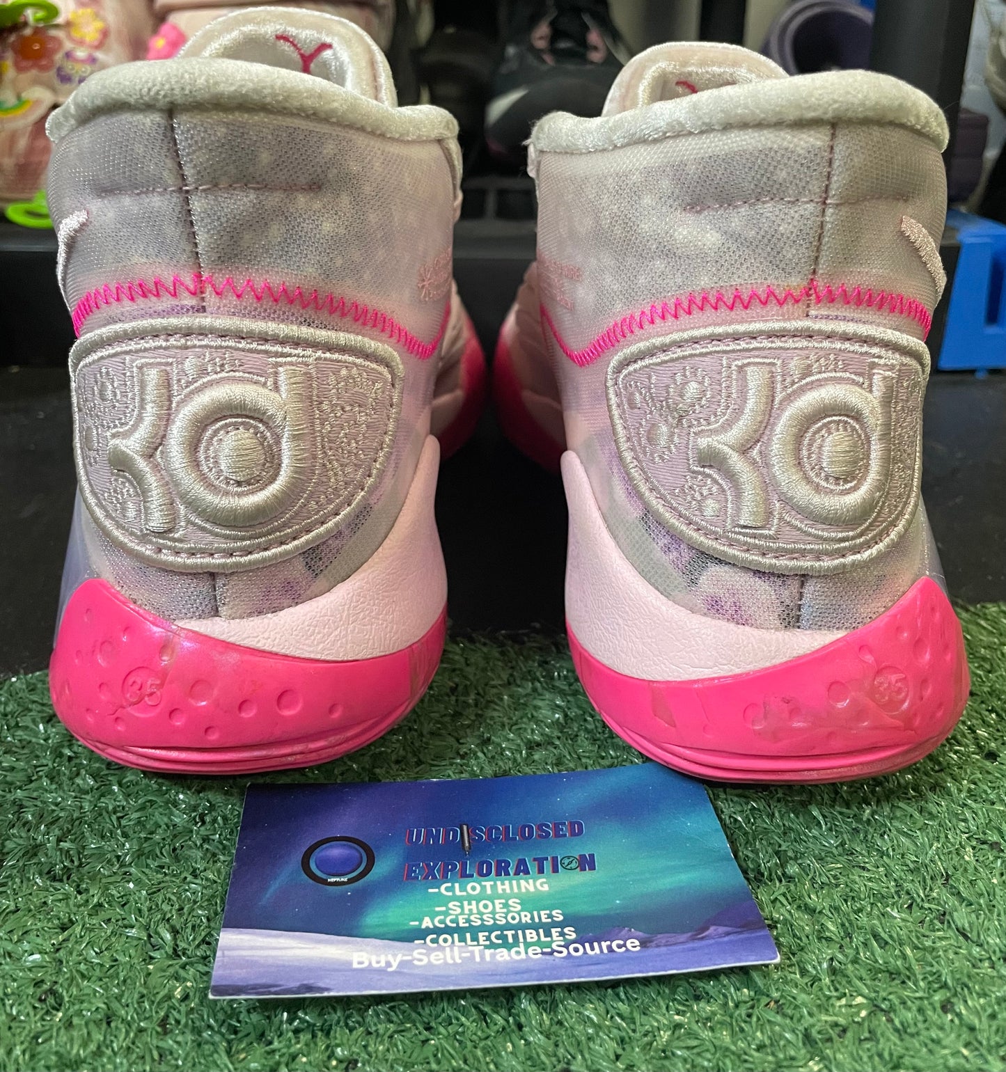 Nike Kd 12 aunt pearl size 8men/9.5women