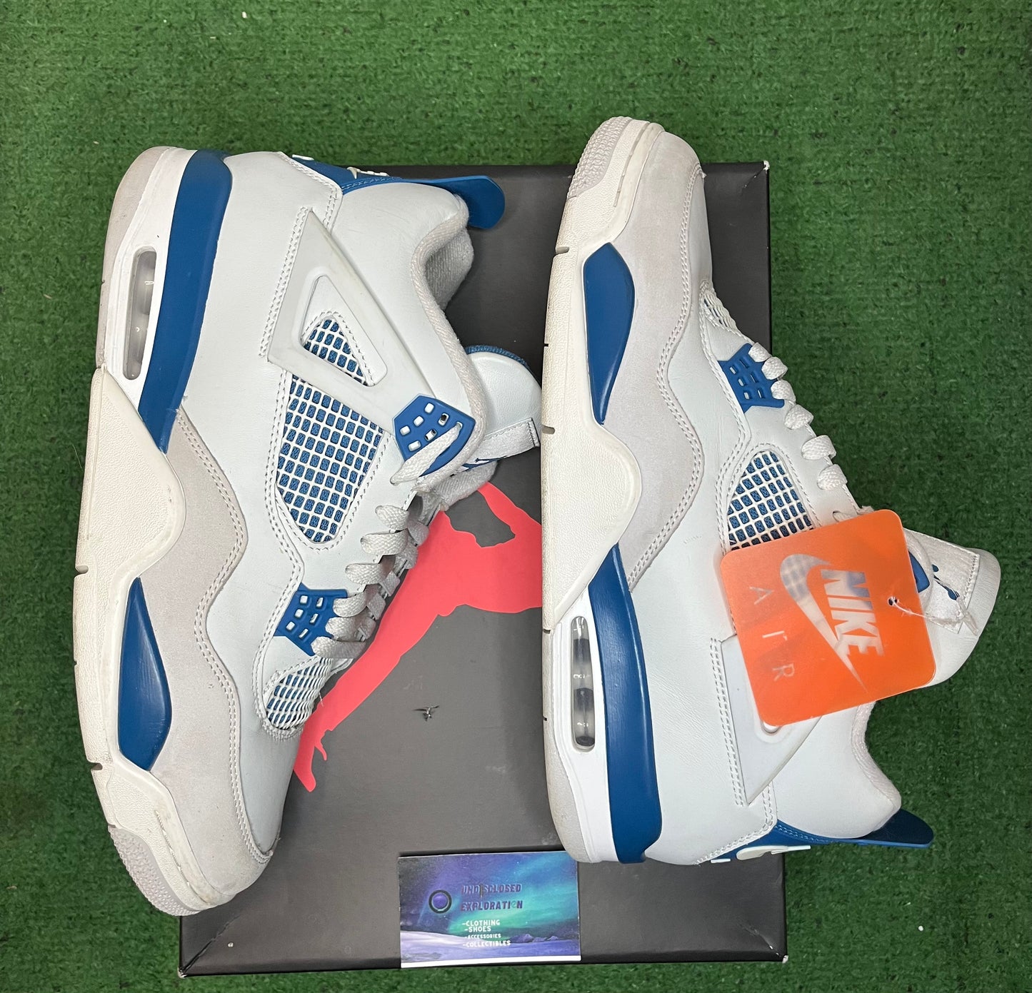 Jordan 4 military 2024 size 12men/13.5women