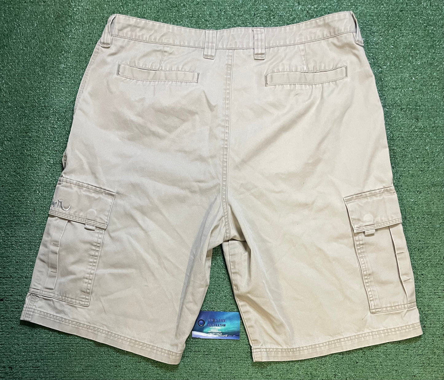 Vintage Quiksilver beige cargo shorts