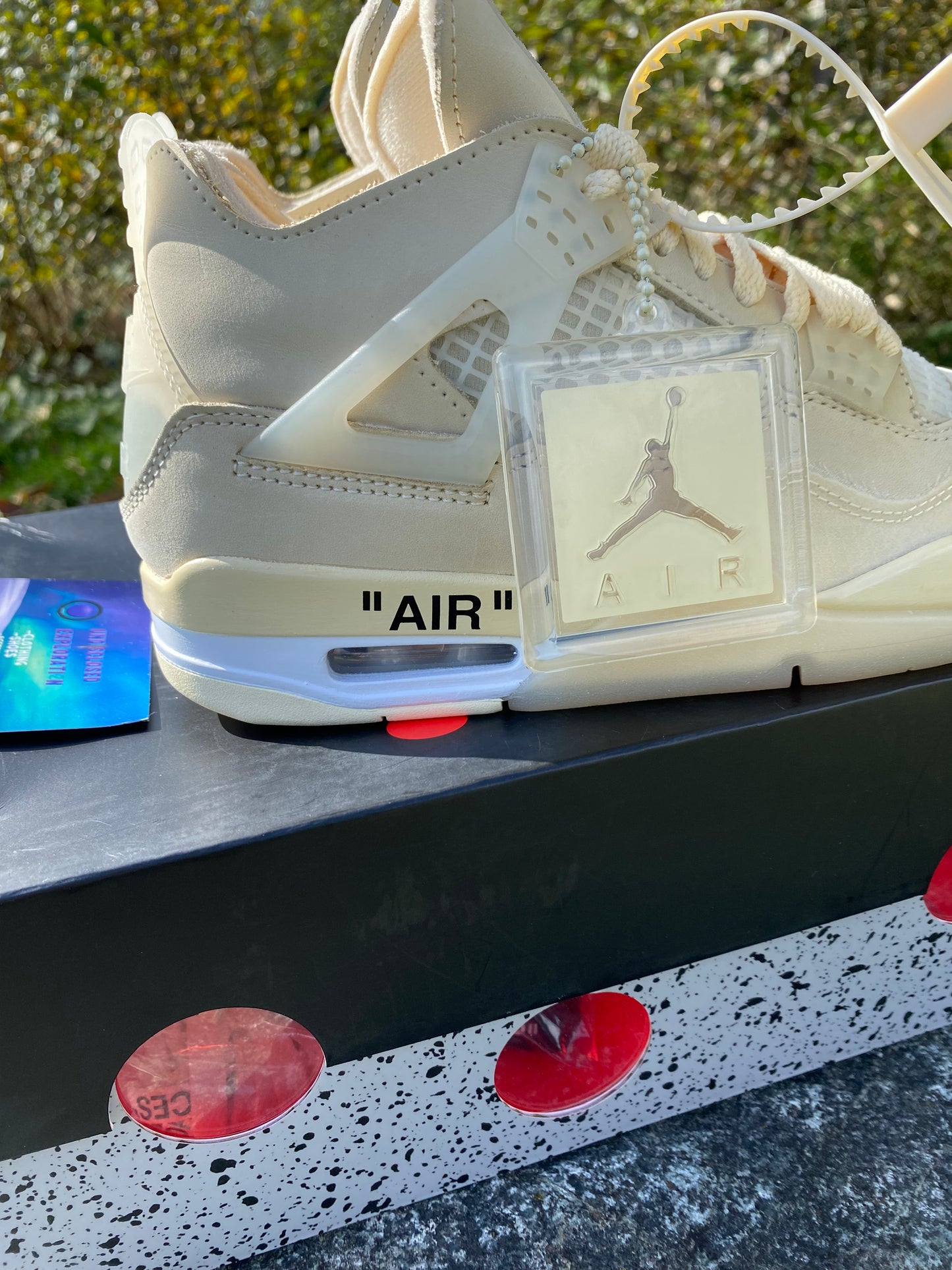 Off white sail jordan 4 size 5.5youth/7women